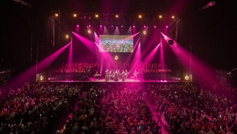 La diversité de la musique française actuelle en concert où la chanson plus écoutée rassemble toutes les générations